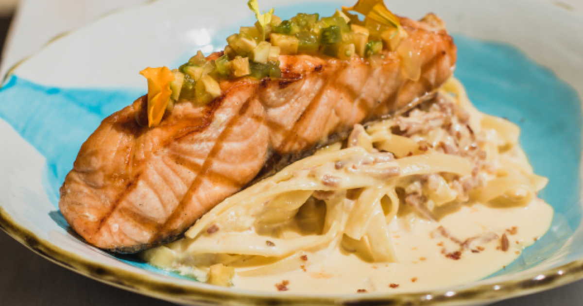 Salmón Parrillado - Azotea Roof Top Manizales